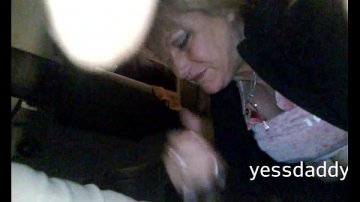 Perrito chico follado habitación